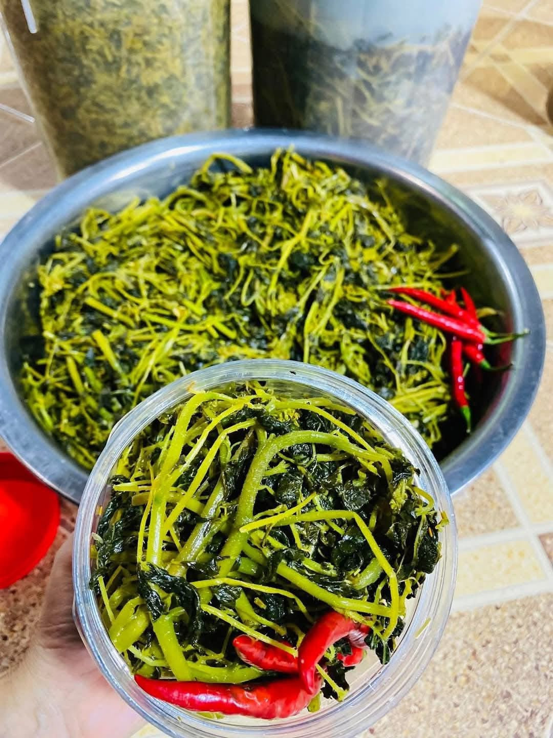 ជ្រក់មមាញ 1kg/jar