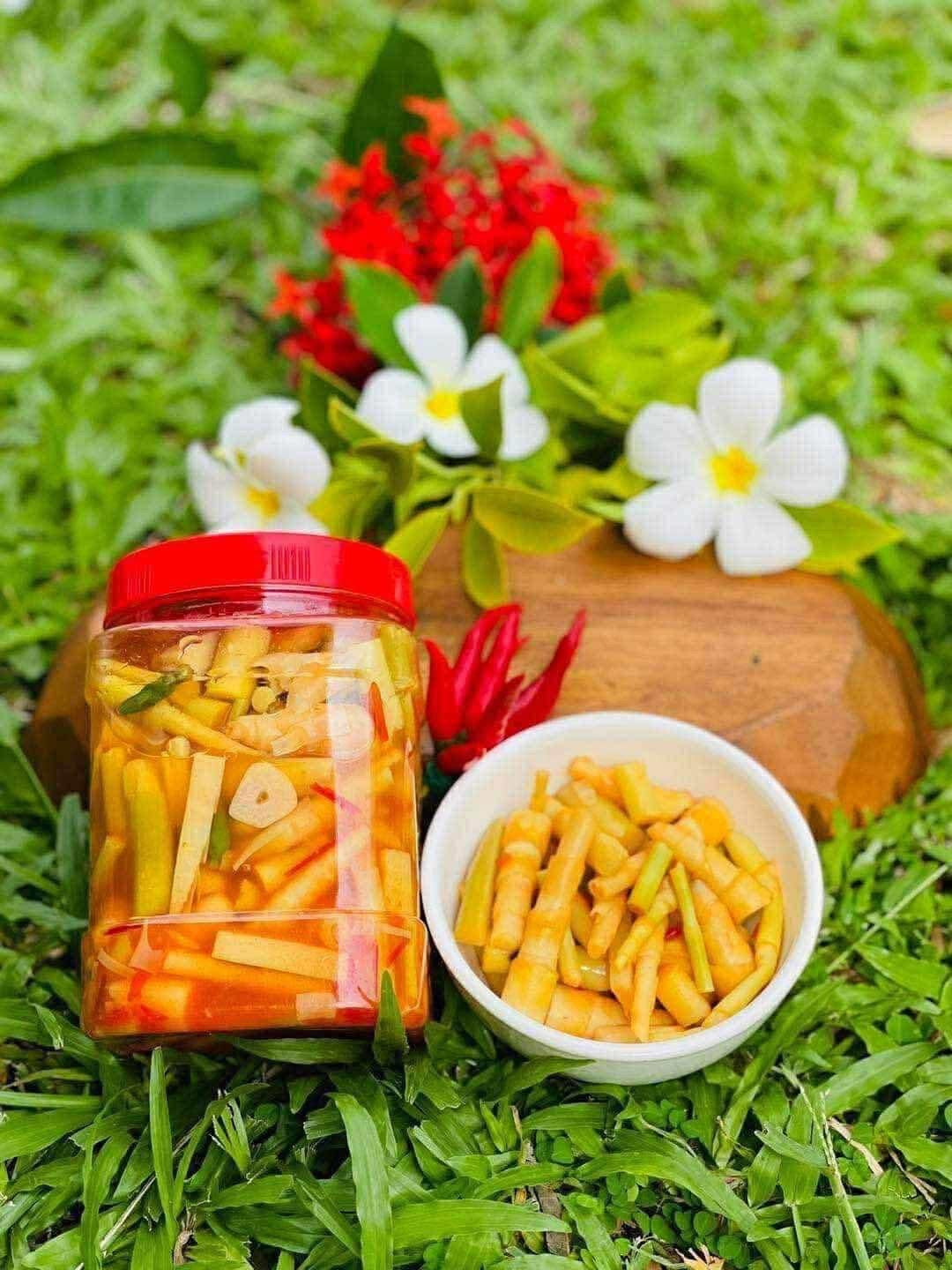 Young Bamboo Pickle 1kg/jar