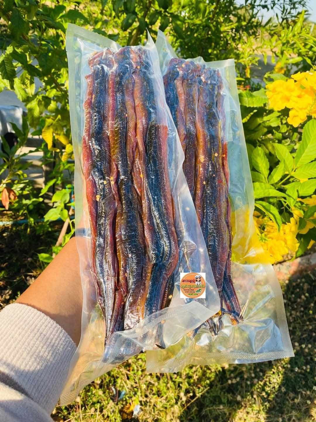 Dry marinated eels 500g/bag